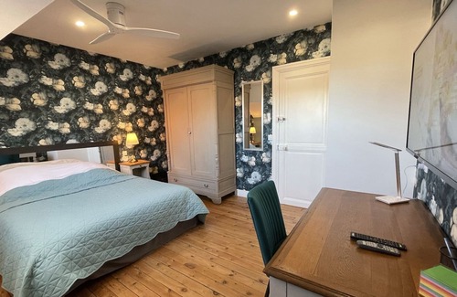 Peronne House | Maison en Ville et au Calme
