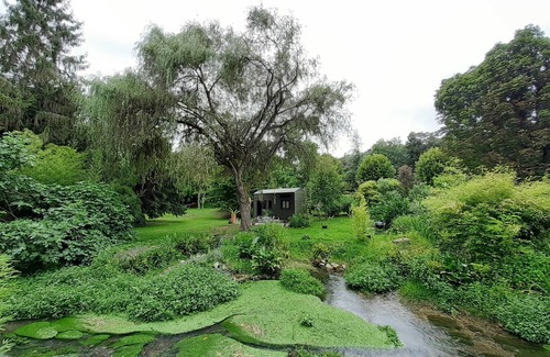 Eyliac House | Maison familiale de campagne au bord d'une rivière avec piscine