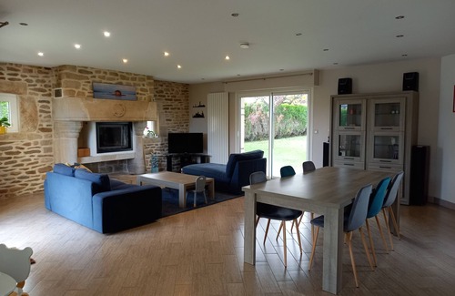 Langueux House | Maison Familiale Toute Équipée Avec Grand Jardin et vue sur les Grèves