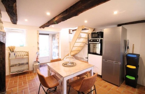 Saint-Mamet-la-Salvetat House | Maison de Campagne Rénovée Animaux de Compagnie Acceptés