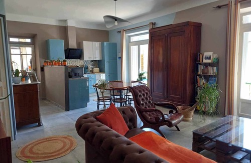 Saint-Quentin-la-Poterie House | Maison Chaleureuse Sans vis à vis Avec une Piscine Privée