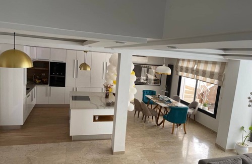 Fouchana Villa | Maison Haute Standing Avec Piscine à 20 mn de L'aéroport à Profiter en Famille