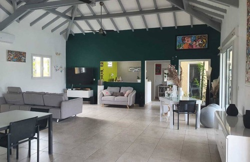 Grande-Terre Cabin | Maison Idéale Pour Déconnecter en Famille, Piscine, Cabane, à 5mn de la Plage