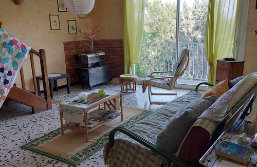 Cases-de-Pene House | Maison Isolée Avec Jardinage Calme, Très Lumineuse