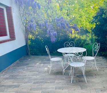 Sainte-Croix-en-Plaine House | Maison « jardin la cigogne »