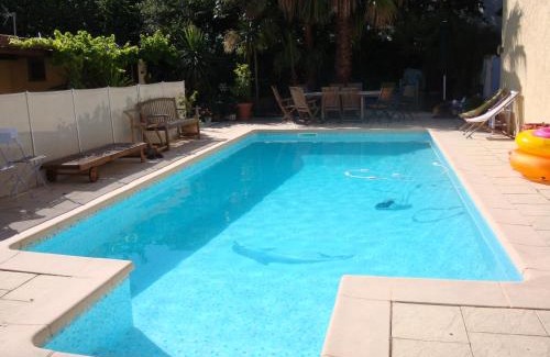 Vielle-Chapelle Villa | Maison jardin grande piscine , sortie bateau possible