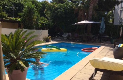 Vielle-Chapelle Villa | Maison jardin grande piscine , sortie bateau possible
