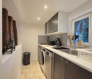 Grand-Couronne House | Maison L'Estuaire 15 minutes Rouen Free parking