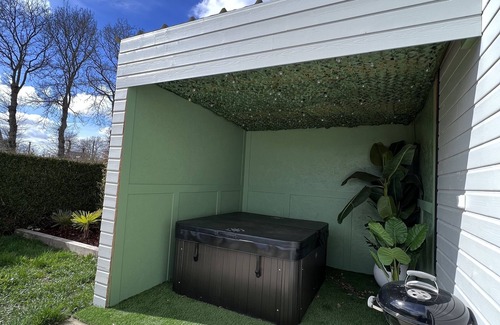 Bobital House | Maison la dolce vita with year-round spa