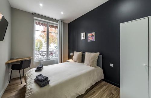 Gratte Ciel Villa | MAISON LE GRATTE CIEL - séminaire ou famille, salle de réunion, 8 chambres Clim, Jardin & Salle de sport