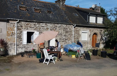 Locarn House | Maison "little big House" Bretonne et Mitoyenne Dans L'argoat