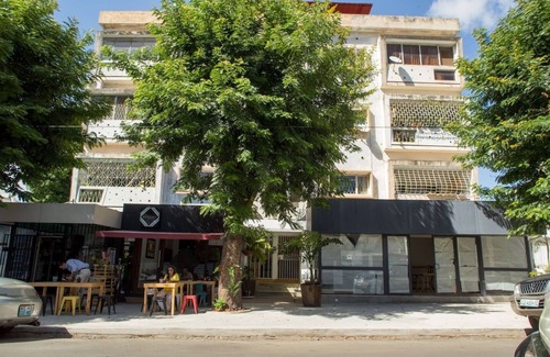 Polana Cimento A Apartment | Maison Moz - The Beatles