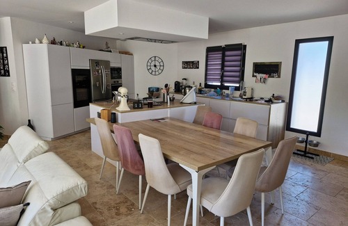 Alleins House | Maison Neuve Contemporaine au Calme Avec Piscine