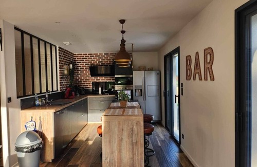 Fourmetot House | Maison Neuve de Campagne Calme et Confortable Avec Salle de Sport et de Jeux