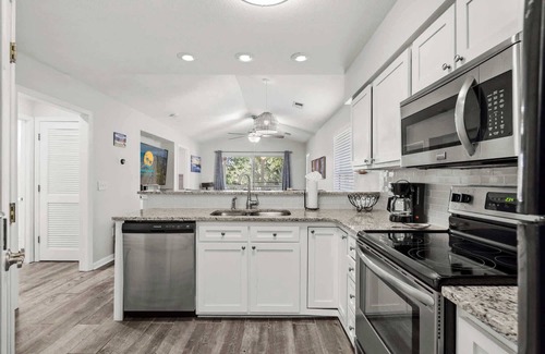 Myrtle Beach Condo | Maison Place Unit I - Relaxing Balcony!