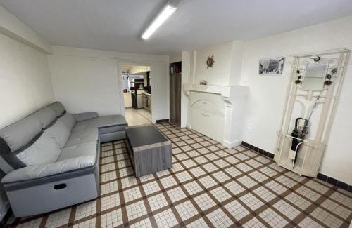 Nouan-sur-Loire House | Maison plain-pied 3 ch avec sdb privatives, cour et jardin, proche Blois et châteaux de la Loire - FR-1-491-424