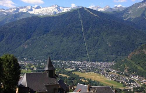 Montauban-de-Luchon House | Maison Plein Soleil