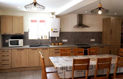 Montauban-de-Luchon House | Maison Plein Soleil