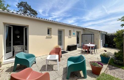 Saint-Pair-sur-Mer House | Maison rénovée, à 300m de la plage et proche commerces, avec terrasse et jardin, tout confort - FR-1-361-131