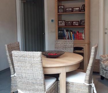Ypres House | Maison Rose