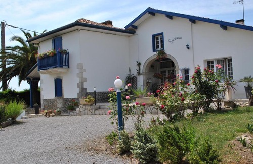 Leren Bed & Breakfast | maison SANSOUN