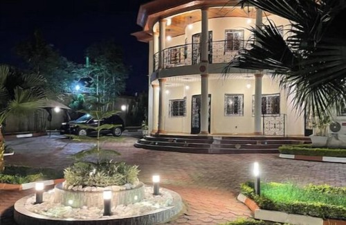 Yaounde Villa | Maison Spacieuse de 4 Chambres