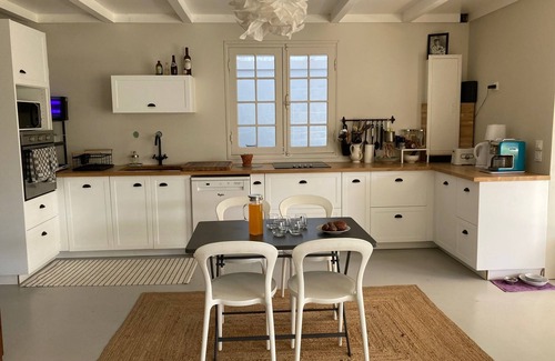 Petite-ÃŽle House | Maison Terre Sainte Bord de mer Avec Piscine