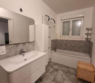Coudekerque-Branche Apartment | Maison tout confort à 3minutes de Dunkerque