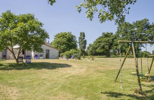 Le Loroux-Bottereau House | Maison Traditionnelle au Calme avec Jardin et Wifi - FR-1-306-800