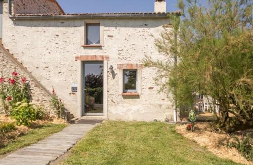 Le Loroux-Bottereau House | Maison Traditionnelle au Calme avec Jardin et Wifi - FR-1-306-800