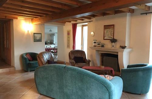 Le Loroux-Bottereau House | Maison Traditionnelle au Calme avec Jardin et Wifi - FR-1-306-800