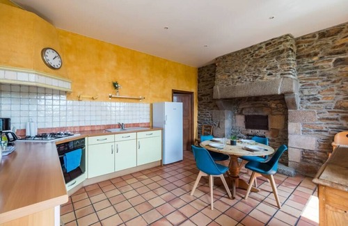 Pommerit-Jaudy House | Maison typique bretonne chaleureuse et familiale