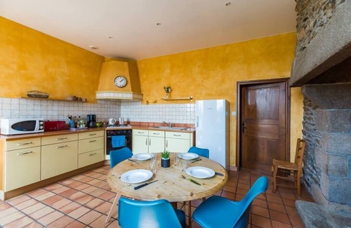 Pommerit-Jaudy House | Maison typique bretonne chaleureuse et familiale