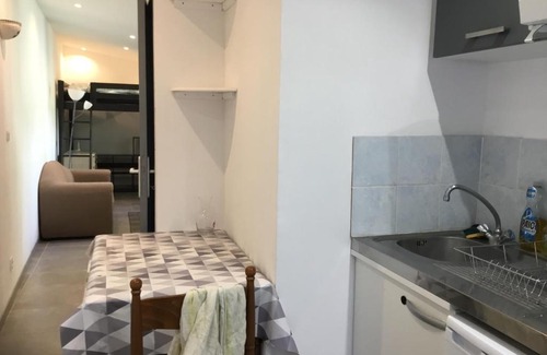 Chateauvert House | Maisonette bedogao