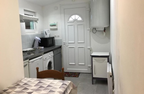 Chateauvert House | Maisonette bedogao