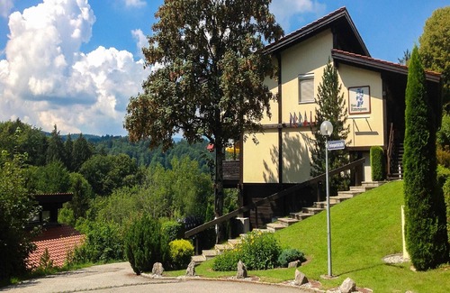 Vorauf Apartment | Maisonette-Ferienwohnung "Haus Rittersporn", 78 qm, 2 Schlafzimmer, überdachter Balkon