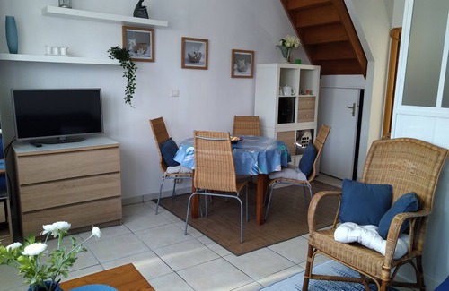 Pont-l'Abbe House | Maisonette with garden. 2-star rental.