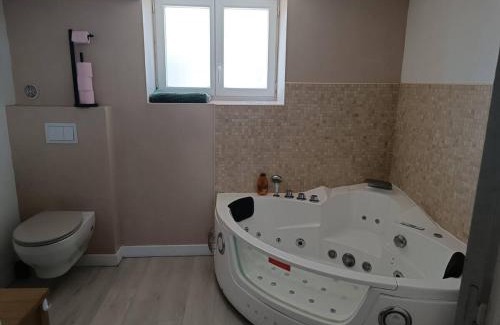 Rignac Apartment | Maisonnette avec jardin
