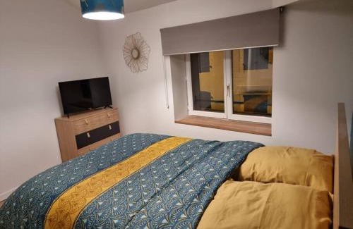 Surgeres Apartment | Maisonnette design Le Cosy - Amazon Prime - à 3mn à pied du marché - non climatisé -