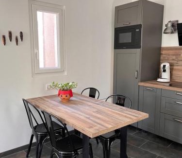 Quartier des Espesses House | Maisonnette indépendante avec jardin/patio