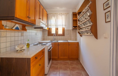 Frangokastellon House | Maistros House - Walk To Beach - AC WIFI