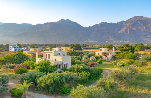 Frangokastellon House | Maistros House - Walk To Beach - AC WIFI
