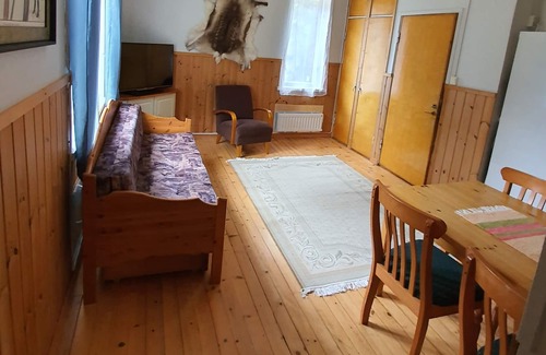 Pello House | Majatalo Oravanpesä