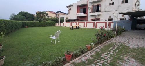 E-11 Sector House | Majestic Family Lodges