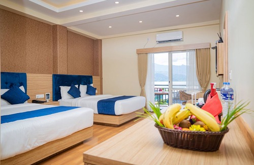 Pokhara Hotel | Majestic Lakefront Hotel & Suites