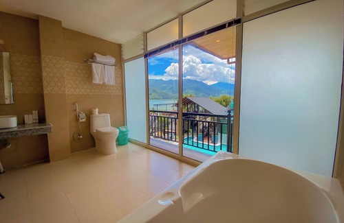 Pokhara Hotel | Majestic Lakefront Hotel & Suites