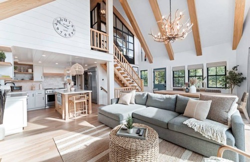 Lake Arrowhead House | Majestic Lakeview Lodge w/ Private Dock