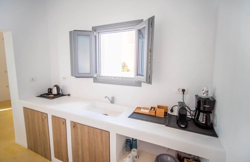 Megalochori House | Majestic Sky Luxury Suites