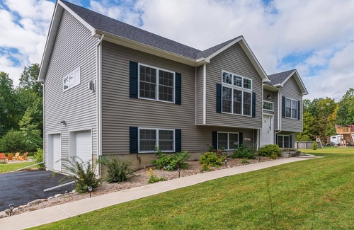Pine Bush House | Majestic Views Private Guest Suite