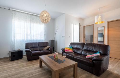 Cessenon-sur-Orb House | Majestic villa with private pool